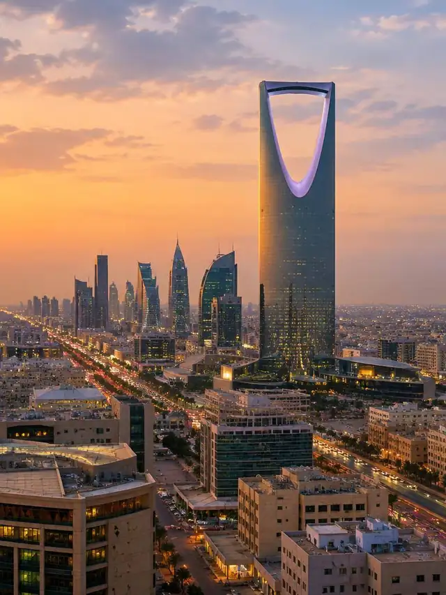 Kingdom Centre rising above Riyadh at dusk
